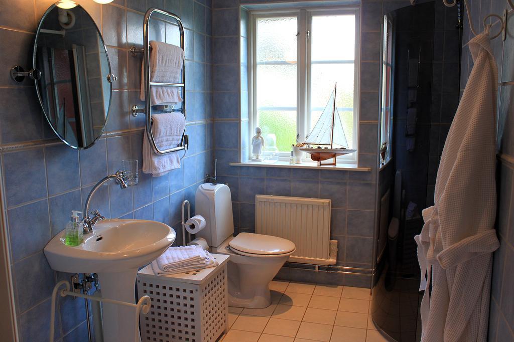 Aengshyddan B&B Yngsjo ภายนอก รูปภาพ